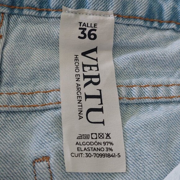 VERTU Light Denim Distressed Shorts Women's Size 26 - Picture 5 of 13